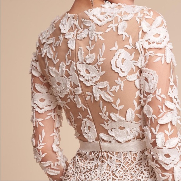 Monique Lhuillier Tiana dress womens size 2 white nude lace - Picture 3 of 8